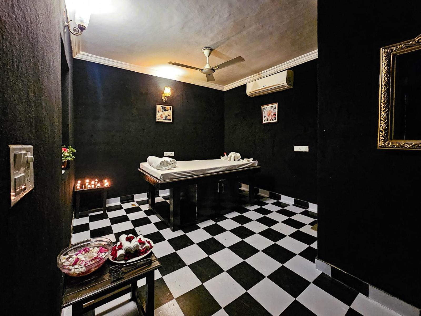 ดิ อมาการ์ธ - อุทัยปาร์ โฮเต็ล Hotel อุเดเปอร์ ภายนอก รูปภาพ