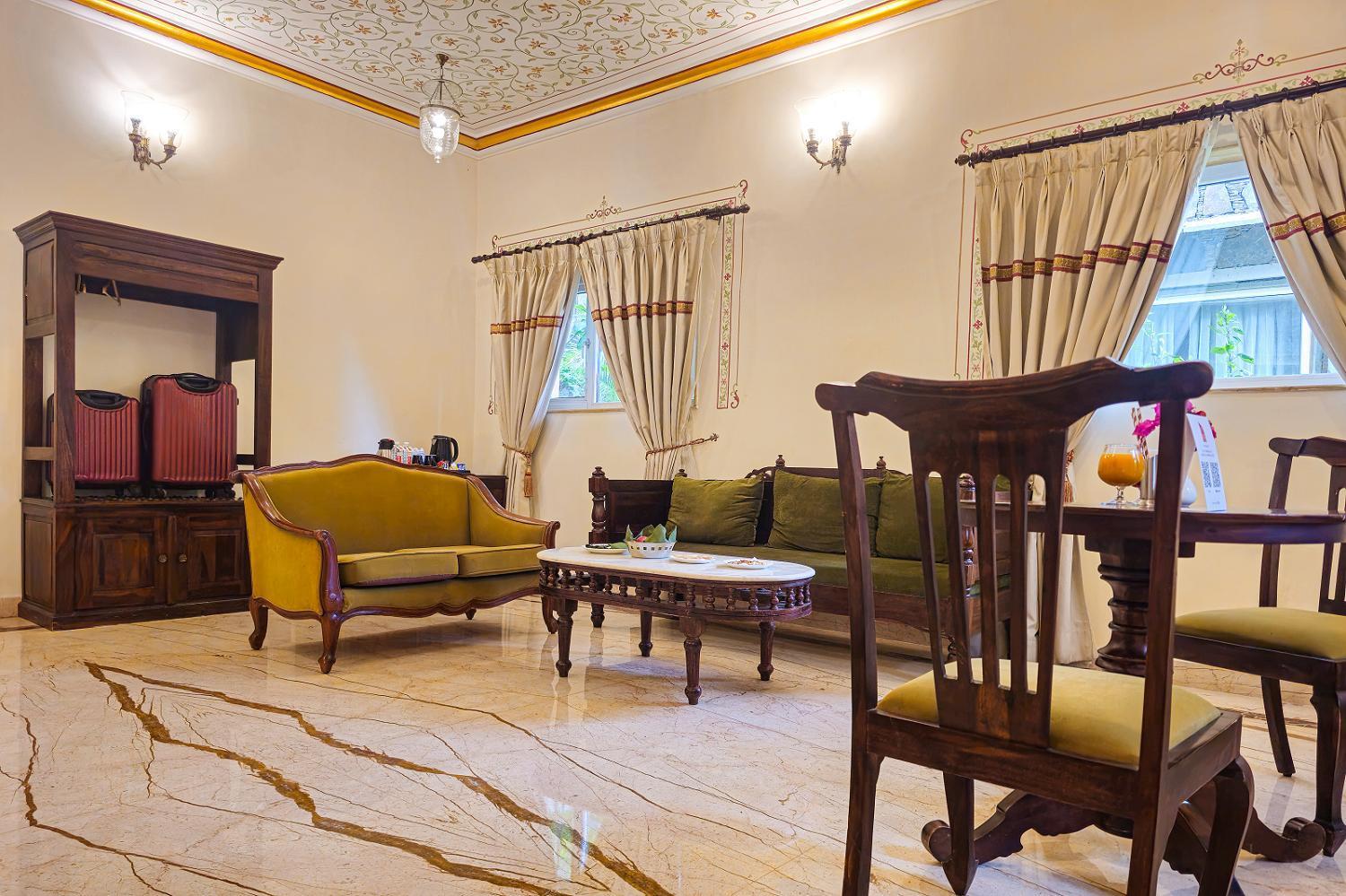 ดิ อมาการ์ธ - อุทัยปาร์ โฮเต็ล Hotel อุเดเปอร์ ภายนอก รูปภาพ
