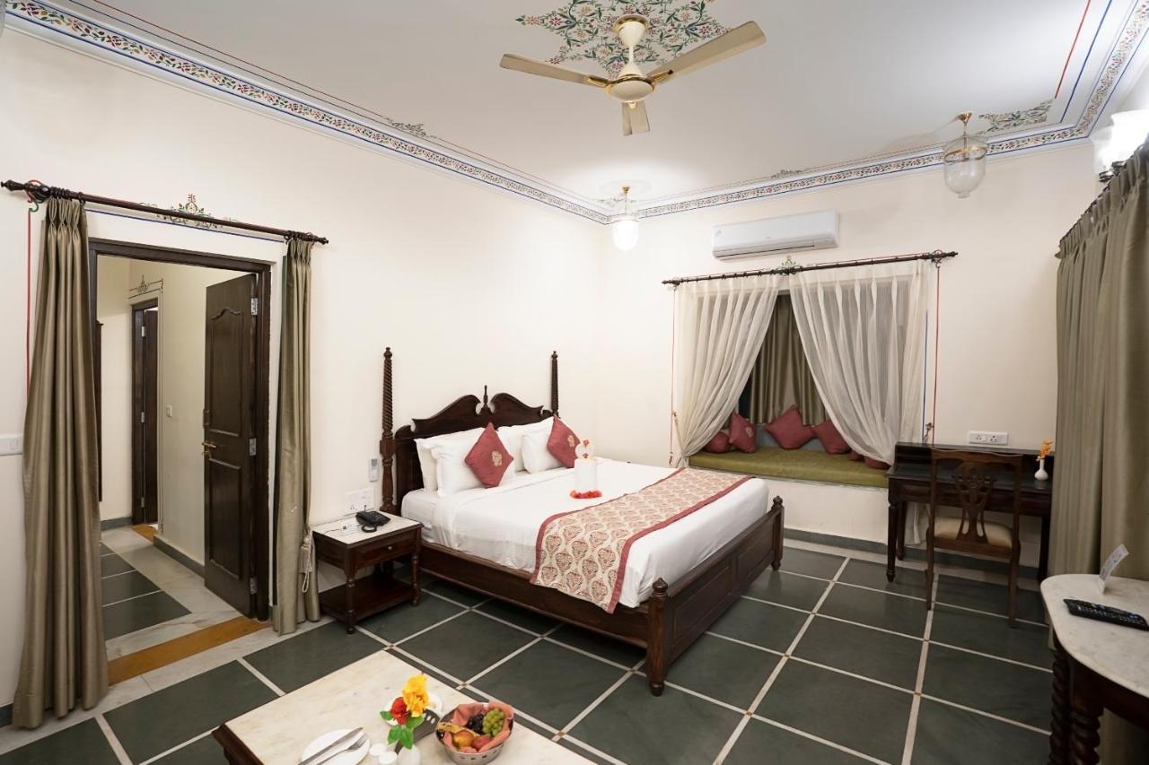 ดิ อมาการ์ธ - อุทัยปาร์ โฮเต็ล Hotel อุเดเปอร์ ภายนอก รูปภาพ
